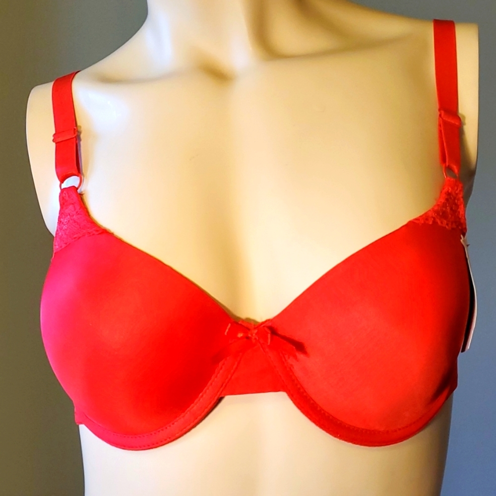 NWT Red D Cup Padded Under Wired Bra